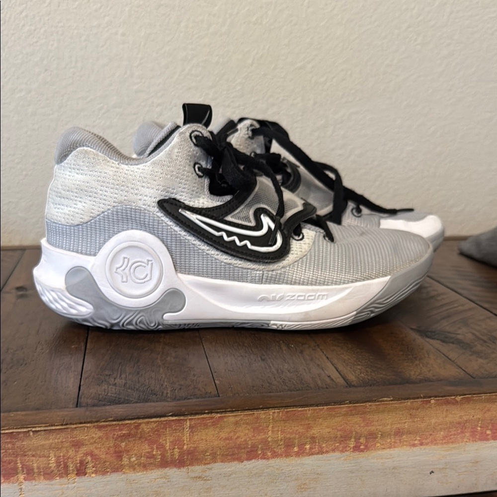 Nike Kids Grey Athletic Shoes